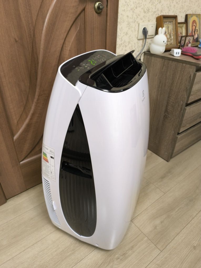 Кондиционер мобильный ELECTROLUX Art Style 10