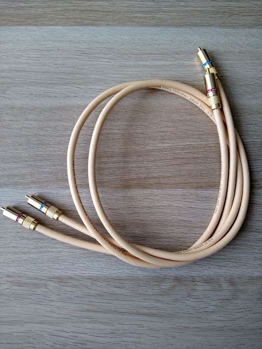 Interkonekt kabel RCA Van den Hul The Name  2 x 1m.