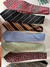 Grande coleção de gravatas