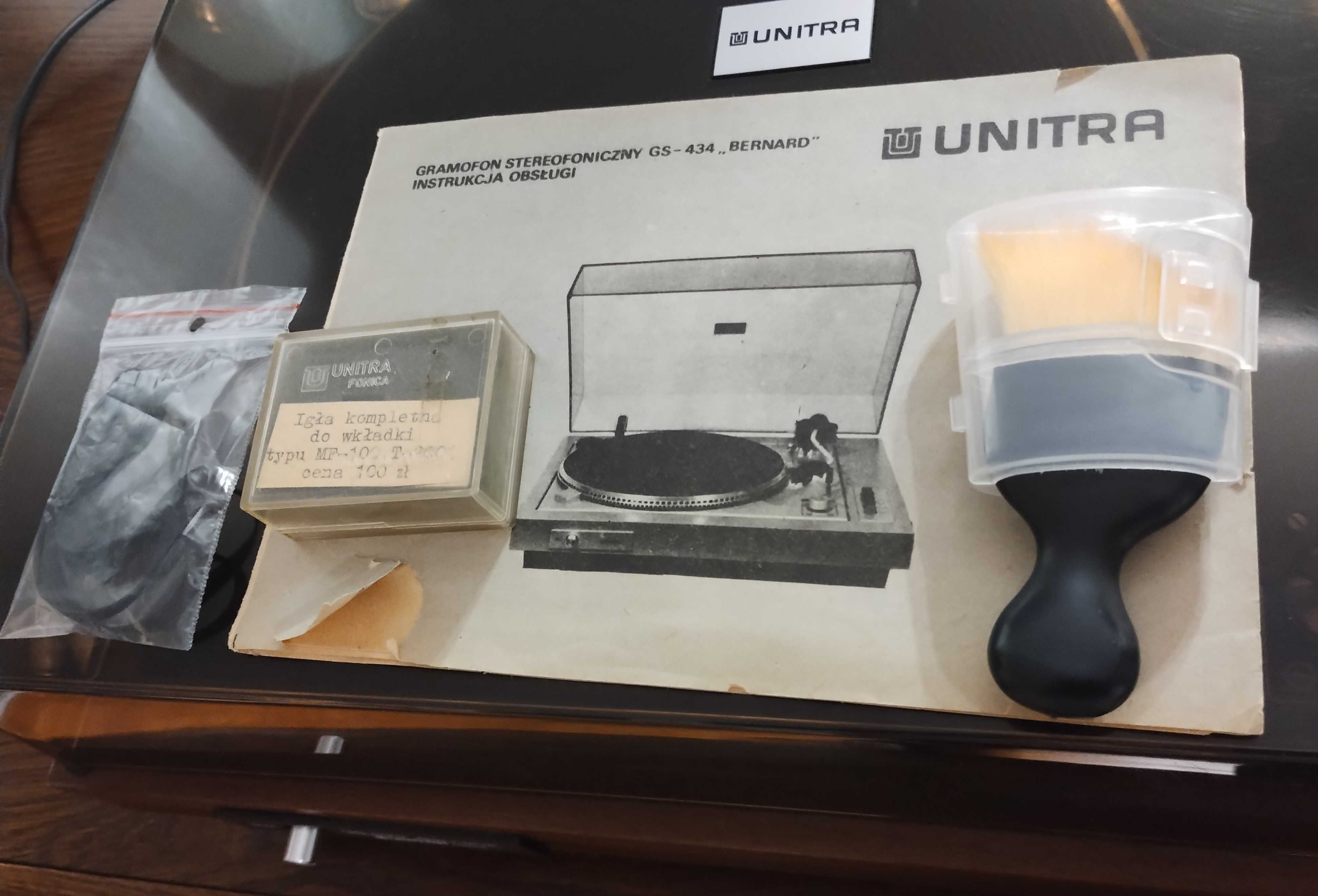 Gramofon BERNARD GS-434