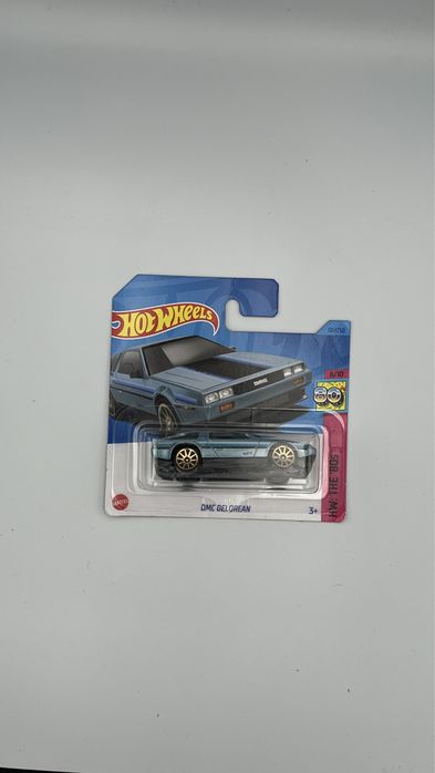 Model Hot Wheels DMC DeLorean skala 1:64 resoraki autka