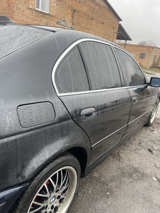 Продам бмв е 39 м 57