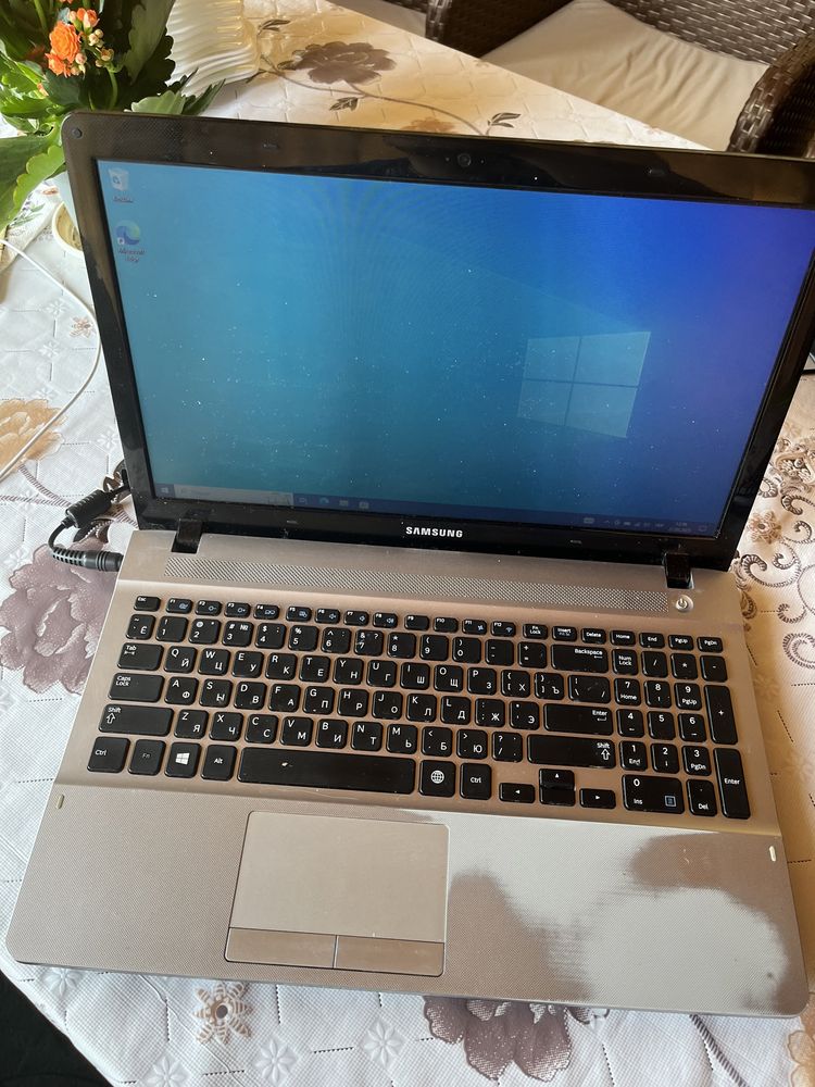 Ноутбук samsung m300 intel pentium/6gb/120ssd/320hdd