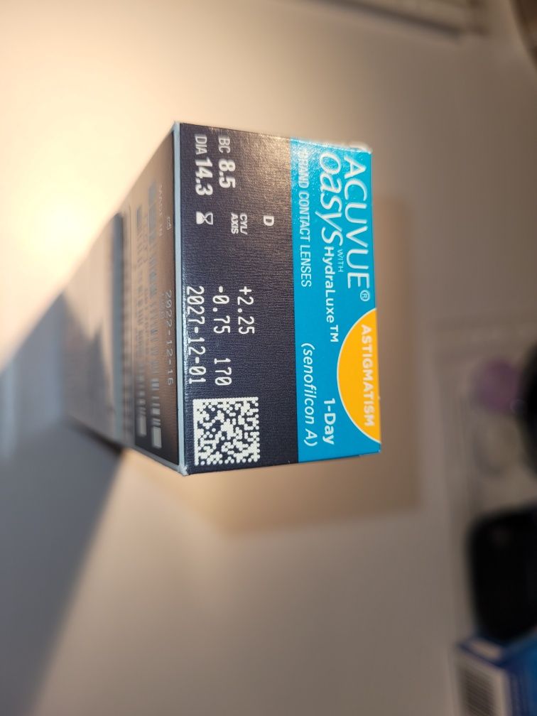 Soczewki kontaktowe ACUVUE OASYS with HydraLuxe astigmatism +2,25