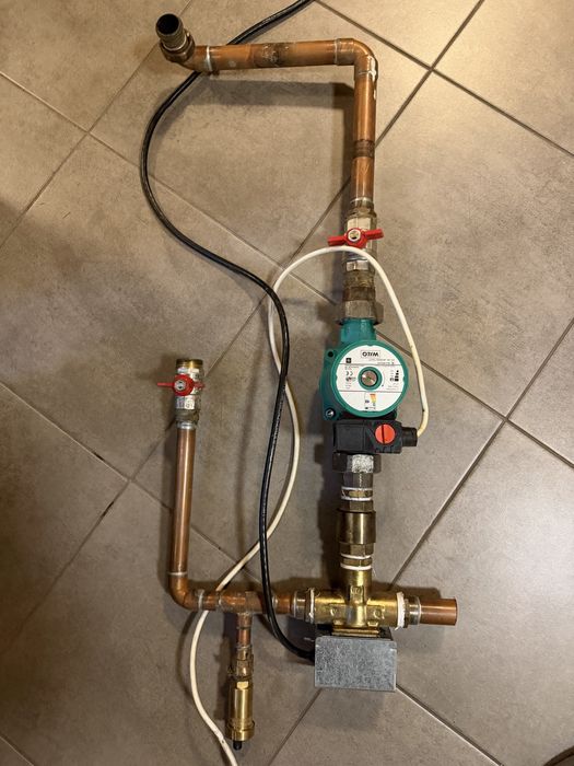 Piec gazowy Viadrus sprawny /4kW + zawor dwudrogowy