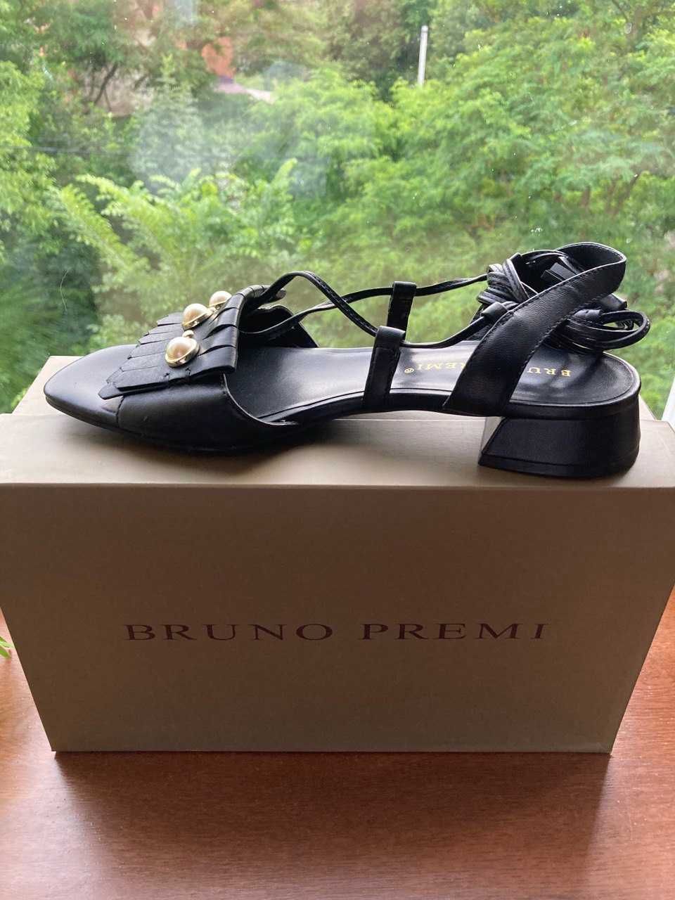 Босоніжки Bruno Premi з натуральної шкіри, розмір 39