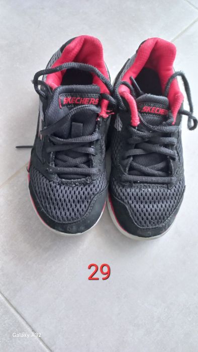 Vários ténis menino