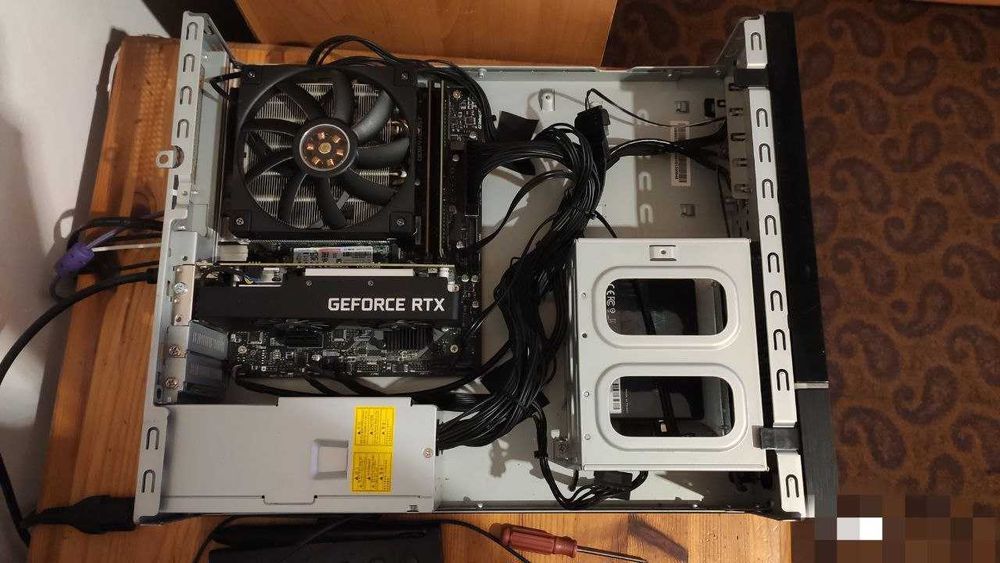 Komputer Gamingowy - i5-8400, 16GB RAM, RTX 3050
