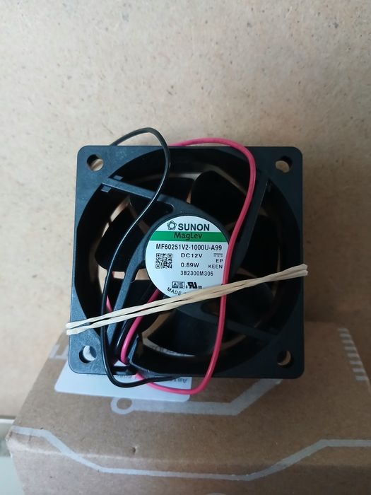 Вентилятори нові Sunon  12V  MF60251V2-1000U-A99