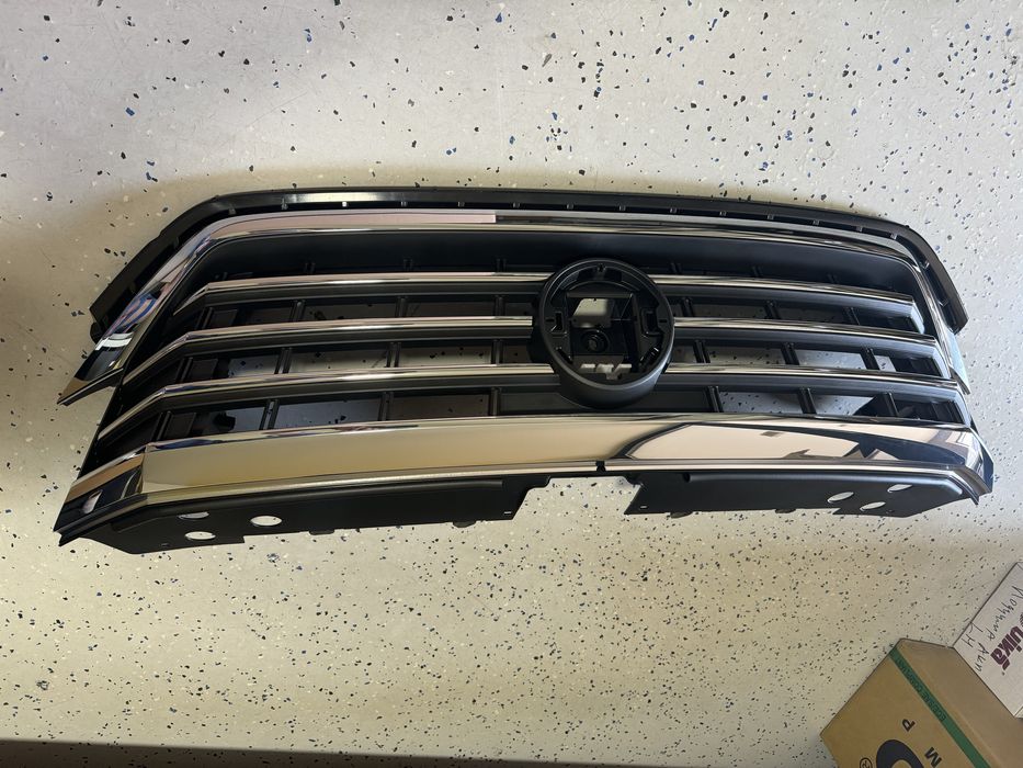 решетка решотка радіатора passat b9 2020 2021 2022 2023