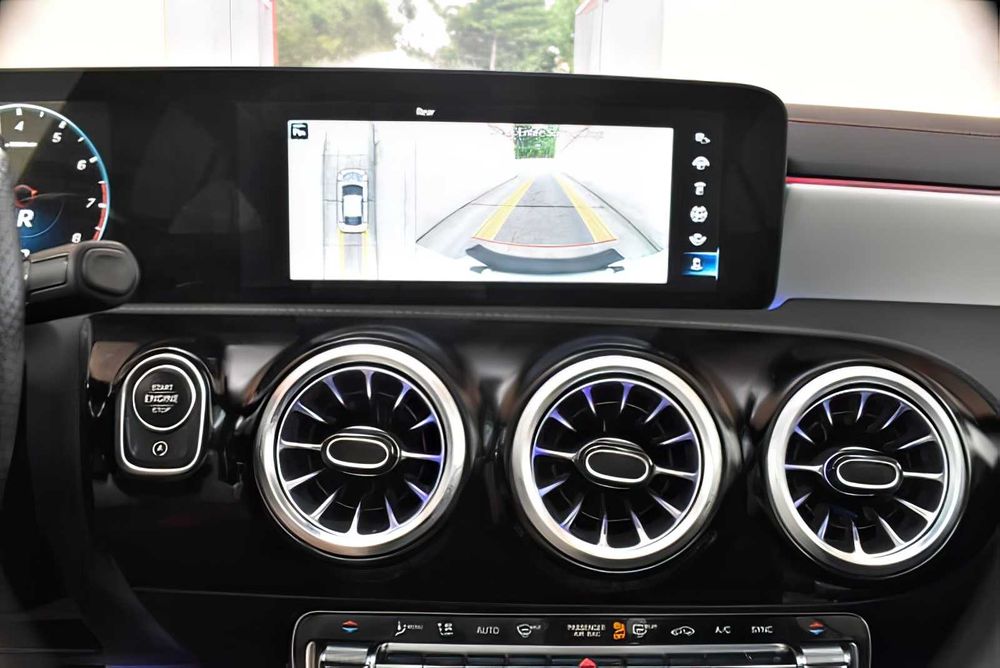 Mercedes-Benz CLA      2023