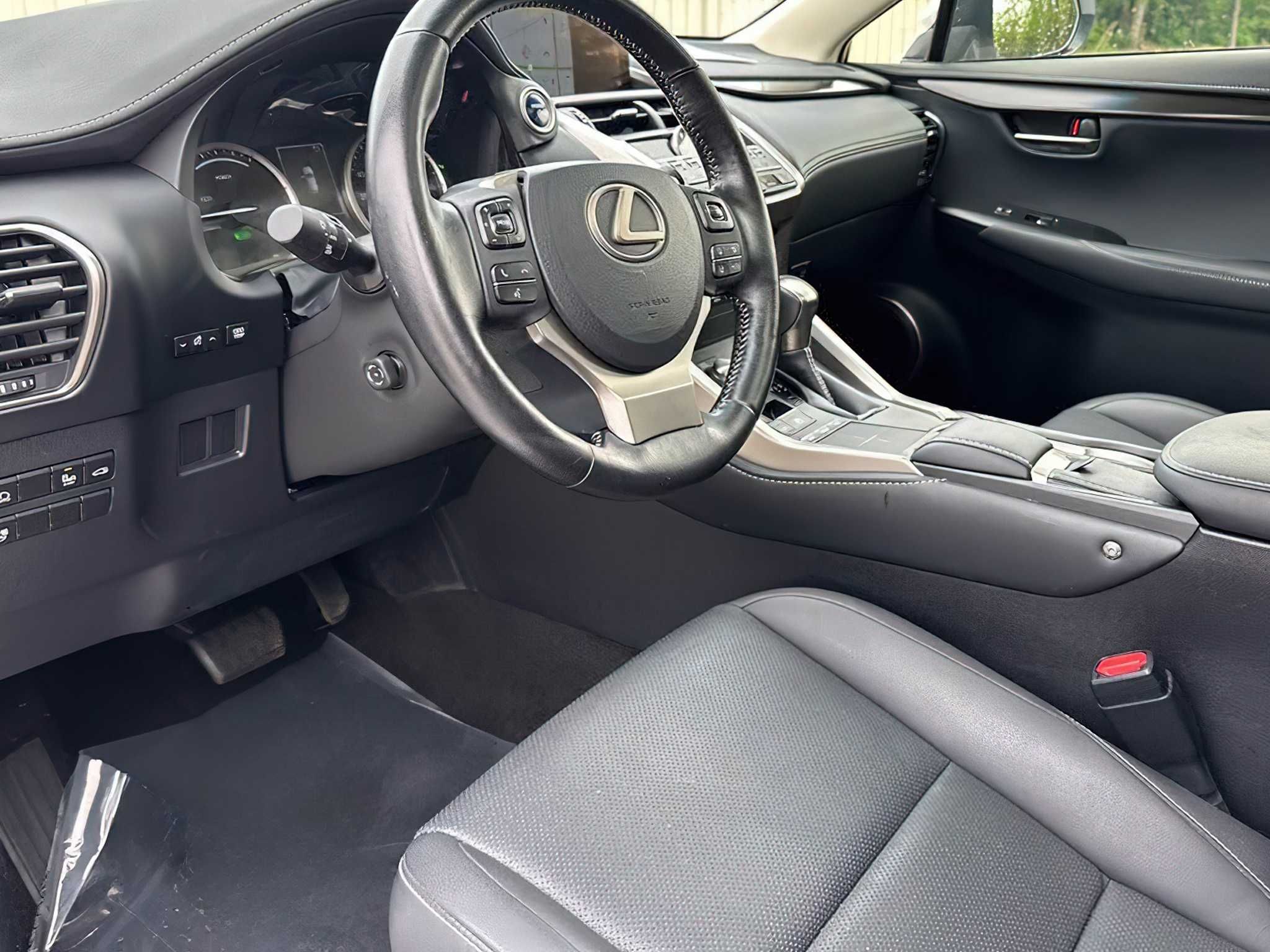 Lexus NX 300h 2019