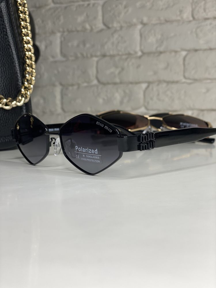 Жіночі сонцезахисні окуляри MIU MIU Polarized ромби Поляризовані чорні