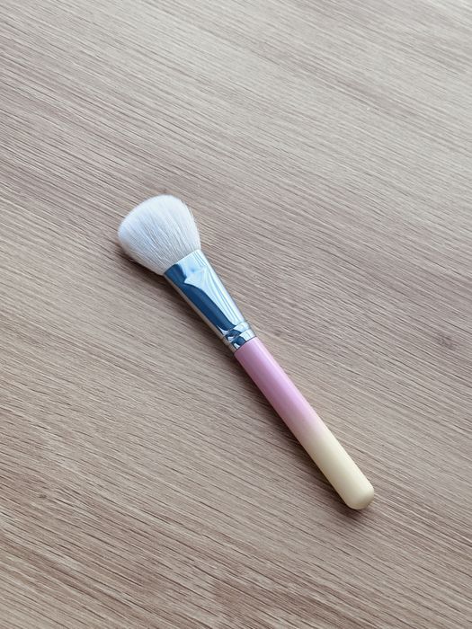 Nowy pędzel blend it 130 pink sunset pro do konturowania naturalne