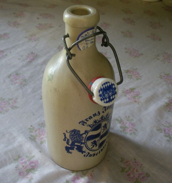 garrafa de ceramica