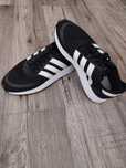 Tenis adidas pretos