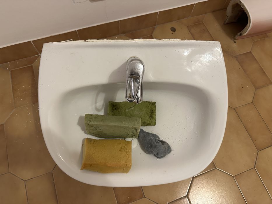 Lavatorio de coluna cor de rosa