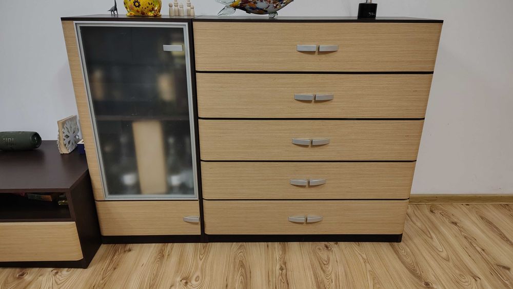 DUŻY ZESTAW MEBLI SALONOWYCH wenge/jasne drewno (Komoda, Witryna, RTV)