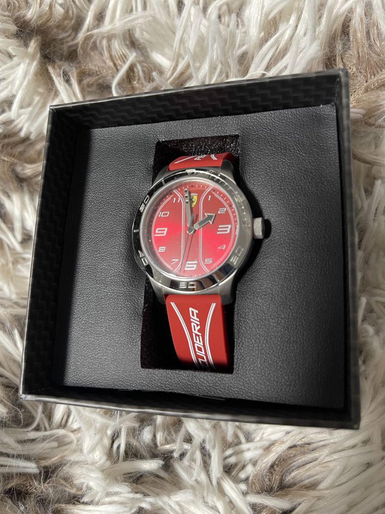 годинник Scuderia Ferrari