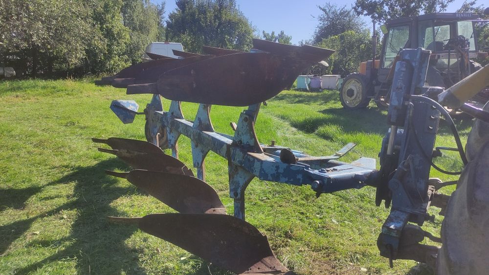 Lekki Pług obrotowy 4 skibowy lemken opal