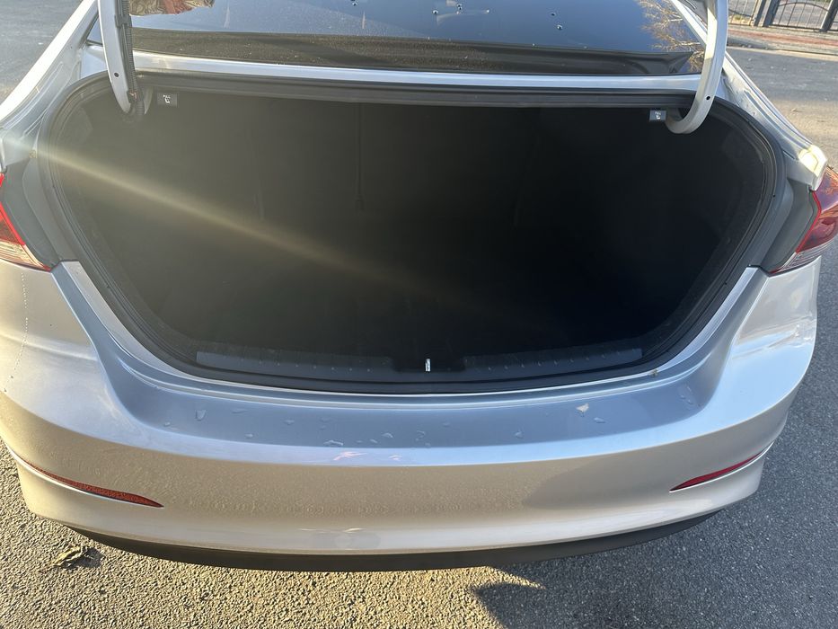 Hyundai Elantra 2016 2.0 акпп
