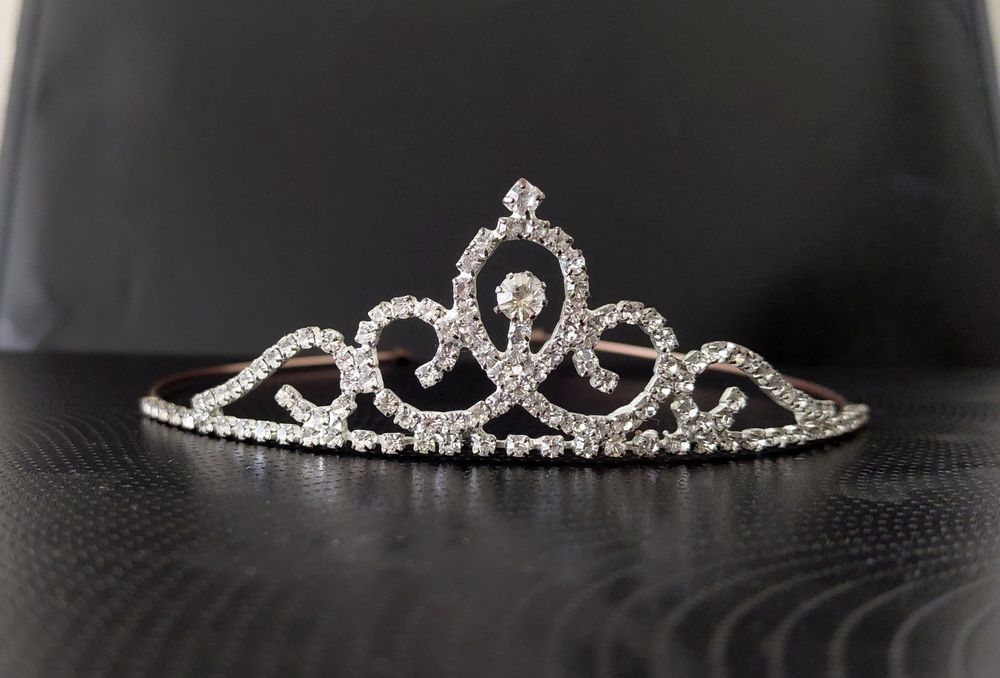 Діадема, корона.