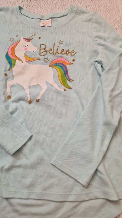 Pastelowa bluzeczka dziewczęca z motywem jednorożca