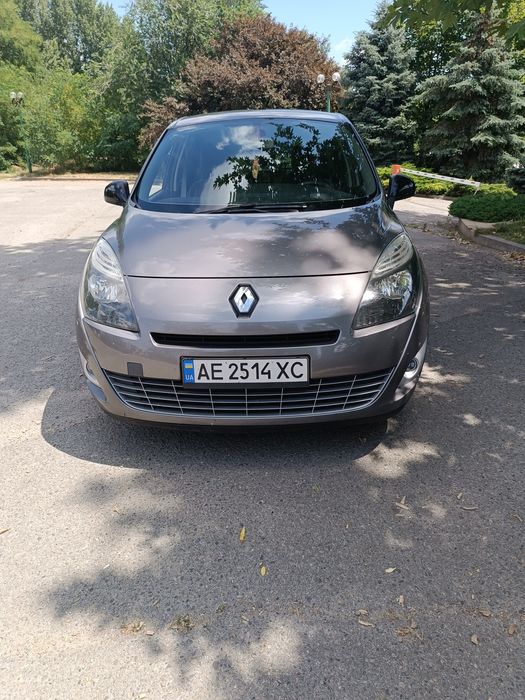 Продам Рено сценик 3 2011року