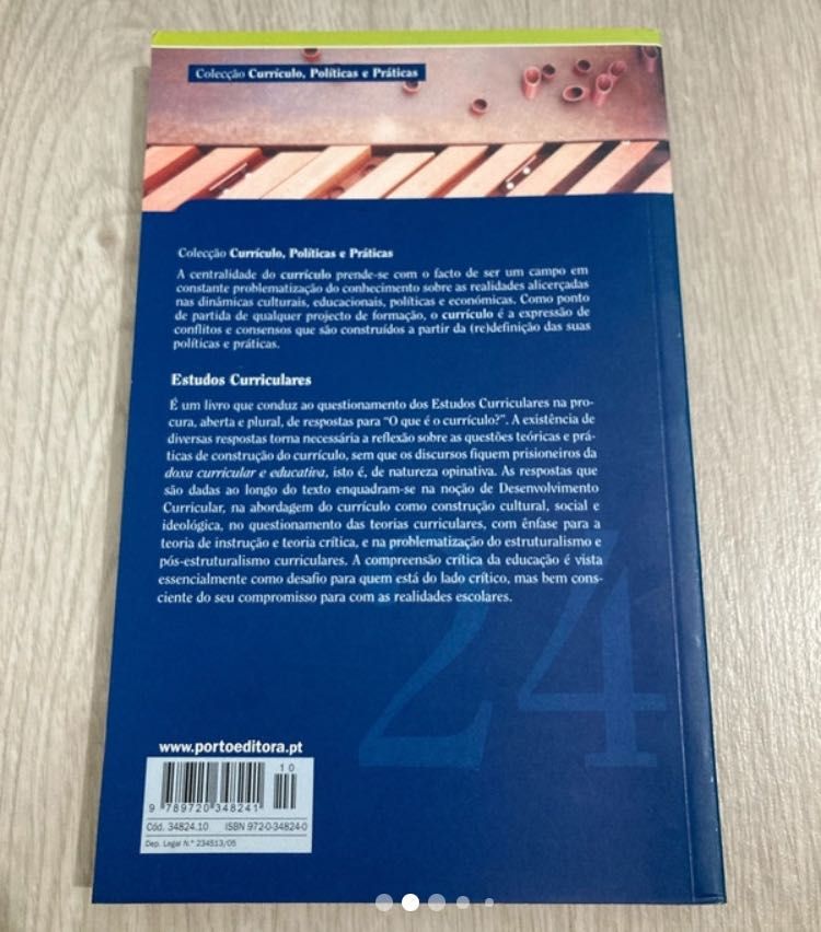 Livro - Estudos Curriculares - para a compreensão crítica da educação