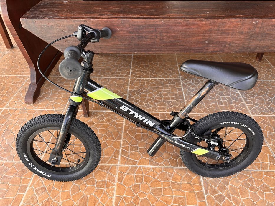 Bicicleta Criança sem Pedais BTWIN Runride 900 Usada