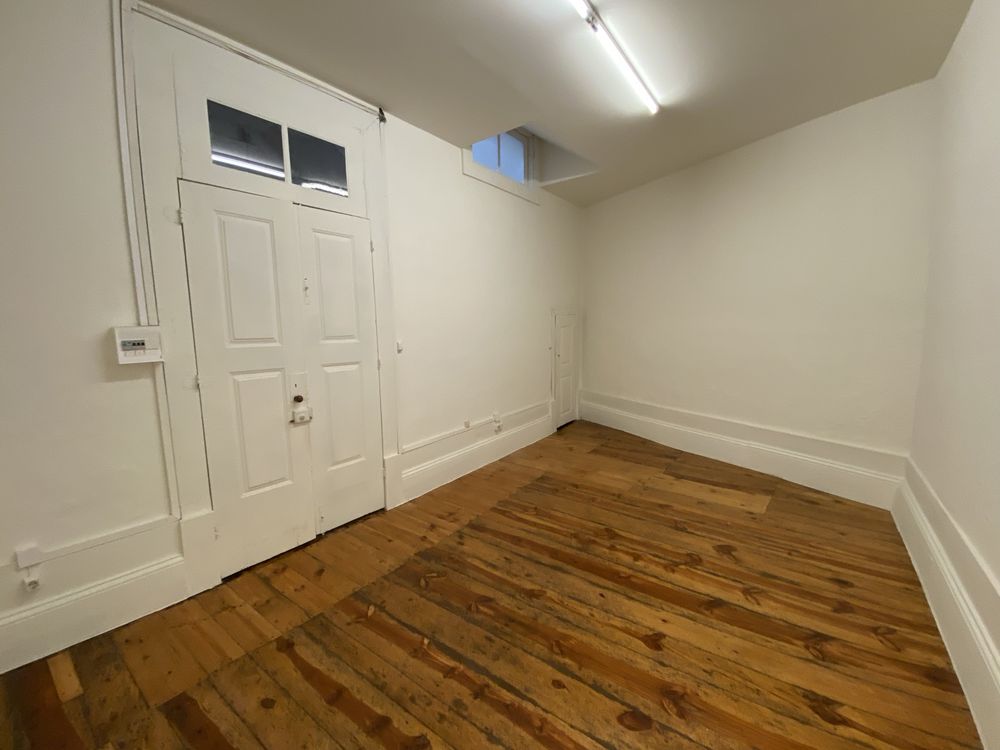 Arrendo sala, no centro de Guimaraes, para escritorio.