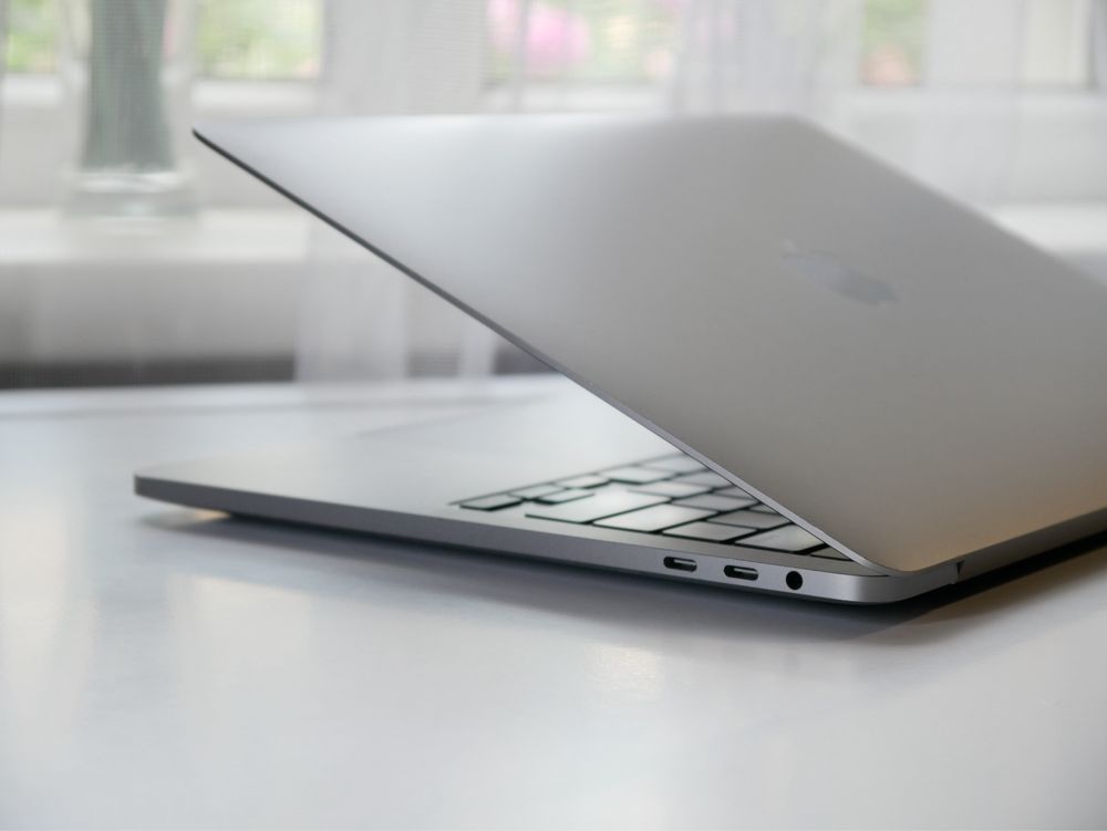 MacBook Pro 2020 | i5/16/1tb | АКБ 93%