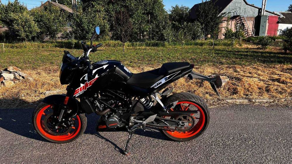 KTM DUKE 200 2021