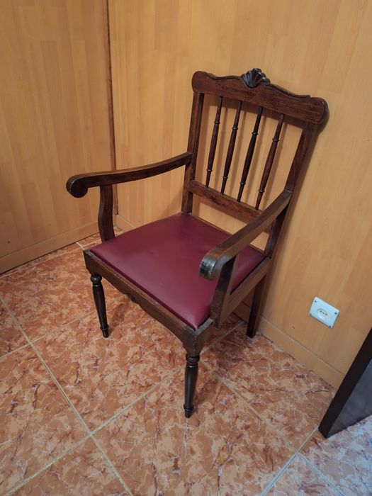 Cadeirão usado para venda