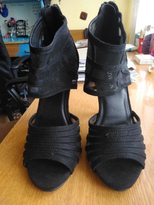 Szpilki bardzo dobry stan