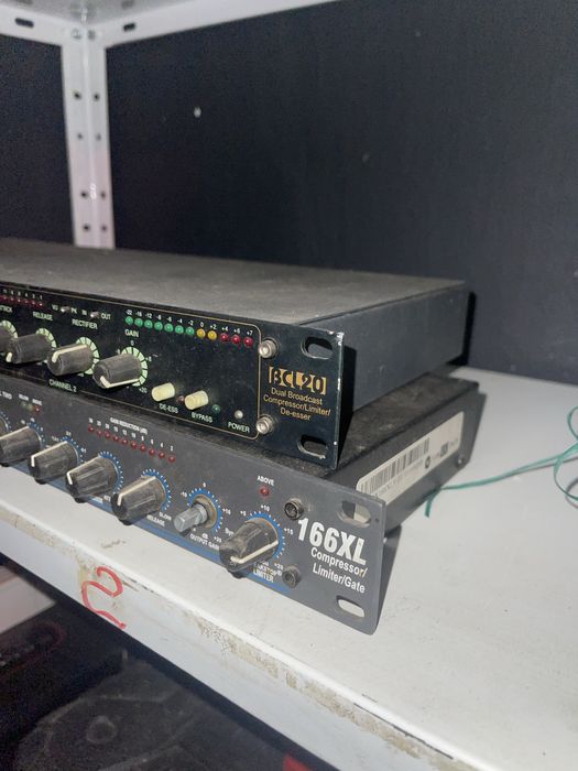 Стерео компрессор/ лімітер BCL20 від LA Audio