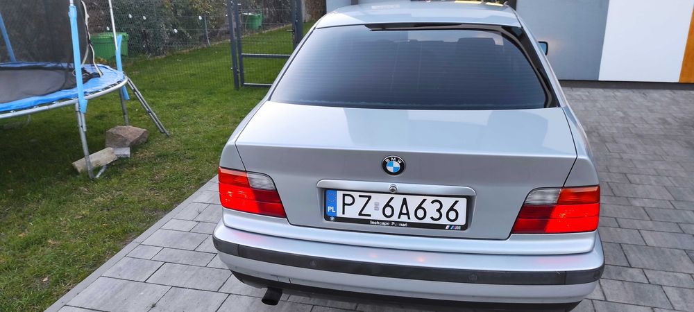 BMW E36 320i sprzedam