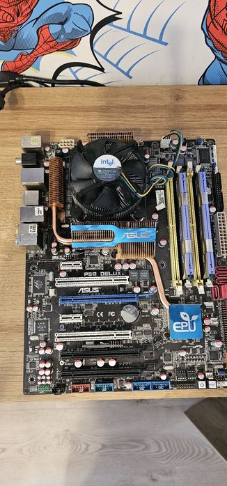 Plyta glowna Asus P5Q deluxe+ Intel q8300 + 4gb ramu