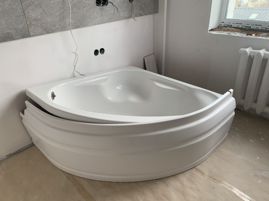 Ванна акрілова кутова ідеальному стані.