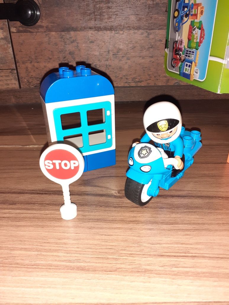Lego Duplo posterunek policji złodziej 10532 policjant na motorze10900