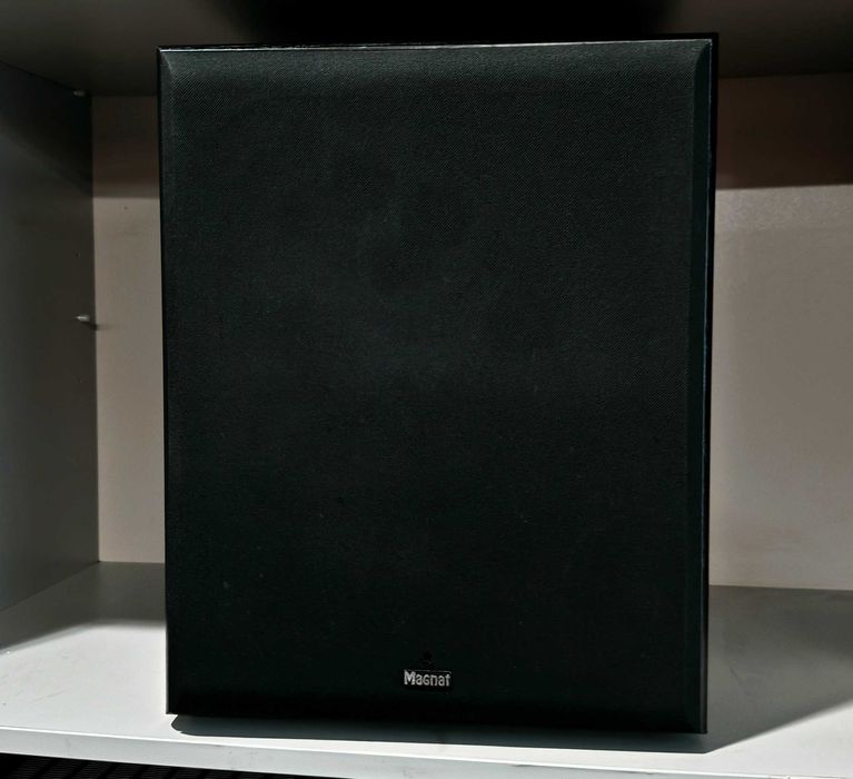 Potężny Aktywny Subwoofer MAGNAT Monitor Supreme SUB 300A 12' Czarny