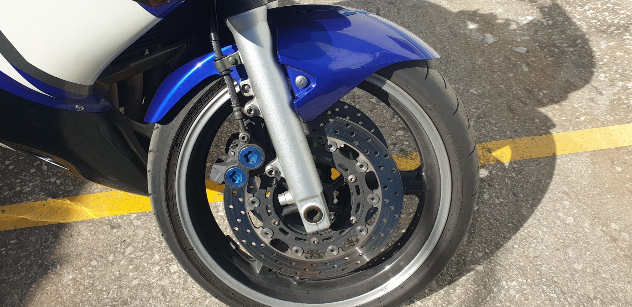 Yamaha R6 YZF irrepreensível