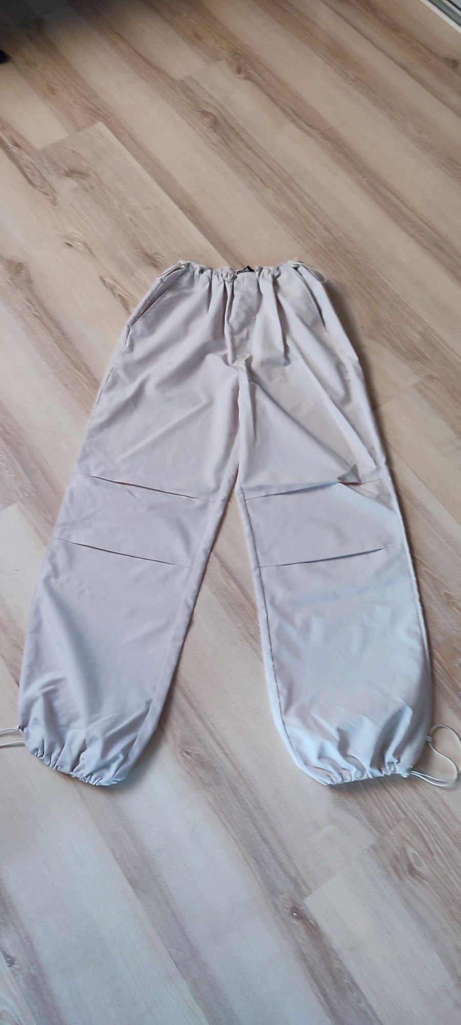 Spodnie Cropp XS