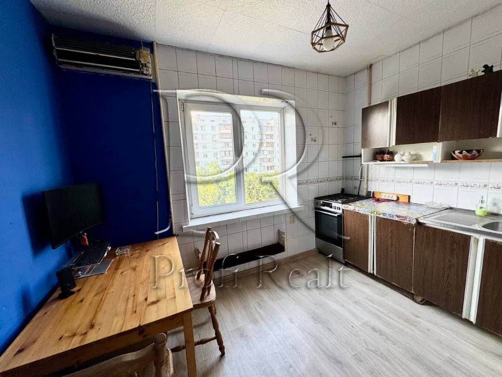 Продаж 3-к квартири 73 м2 Вербицького 28в Харківська Вирлиця Позняки