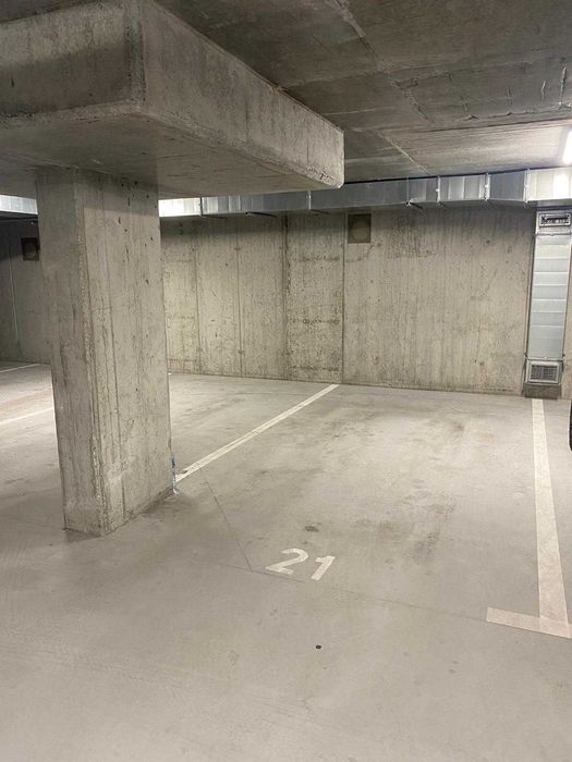 Wynajmę miejsce parkingowe w hali garażowej