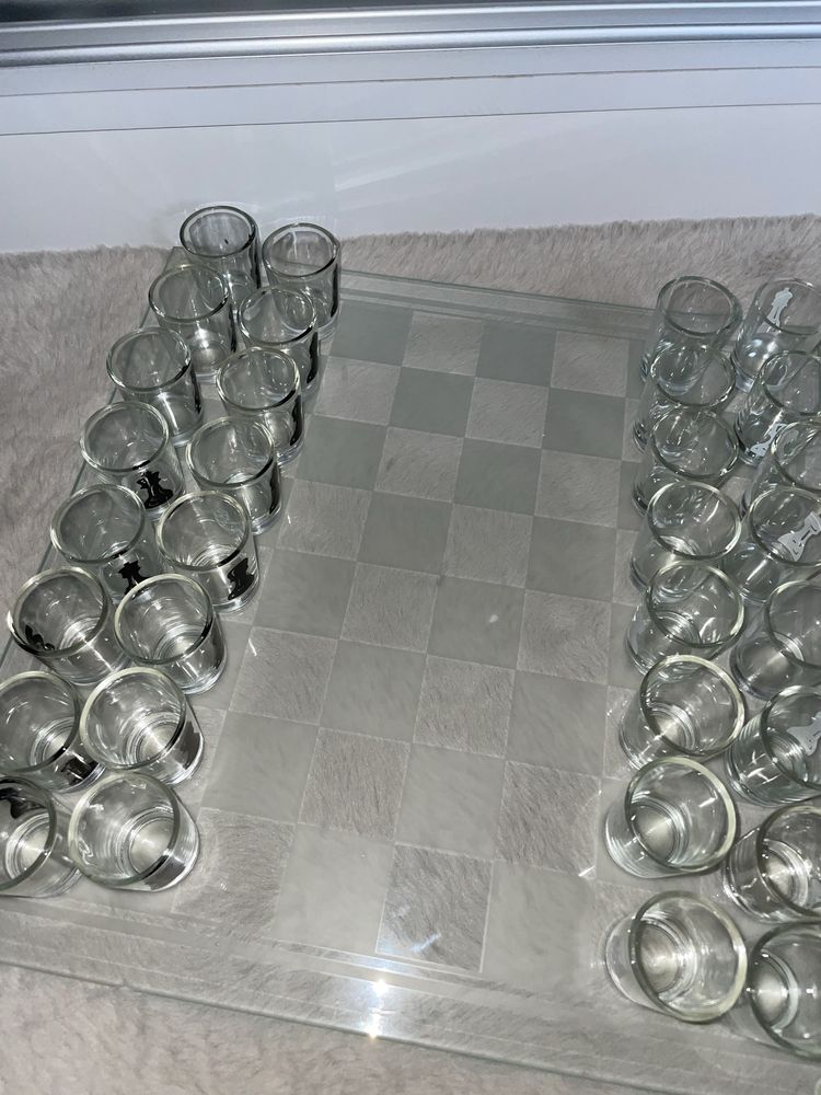 Gra alkoholowa szahy 18+