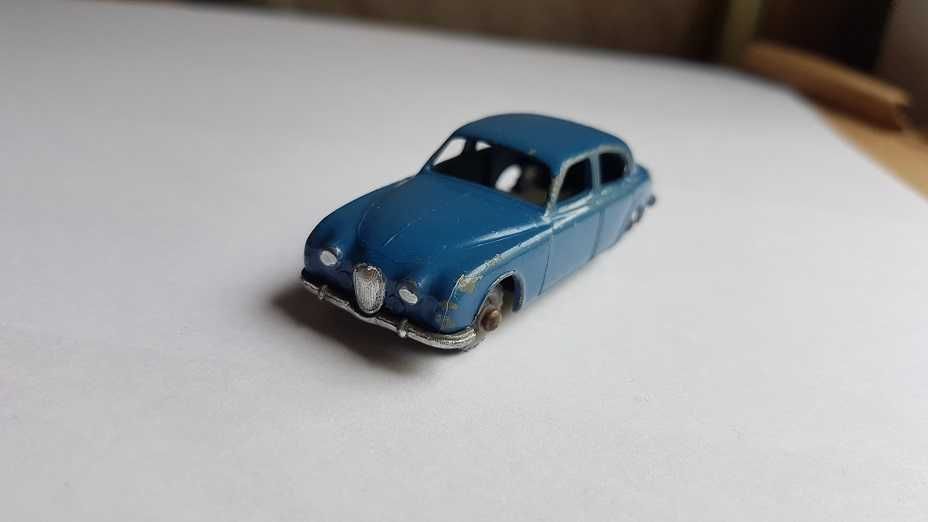 Matchbox Series Lesney JAGUAR 3.4 LITRE Saloon 1X UNIKAT