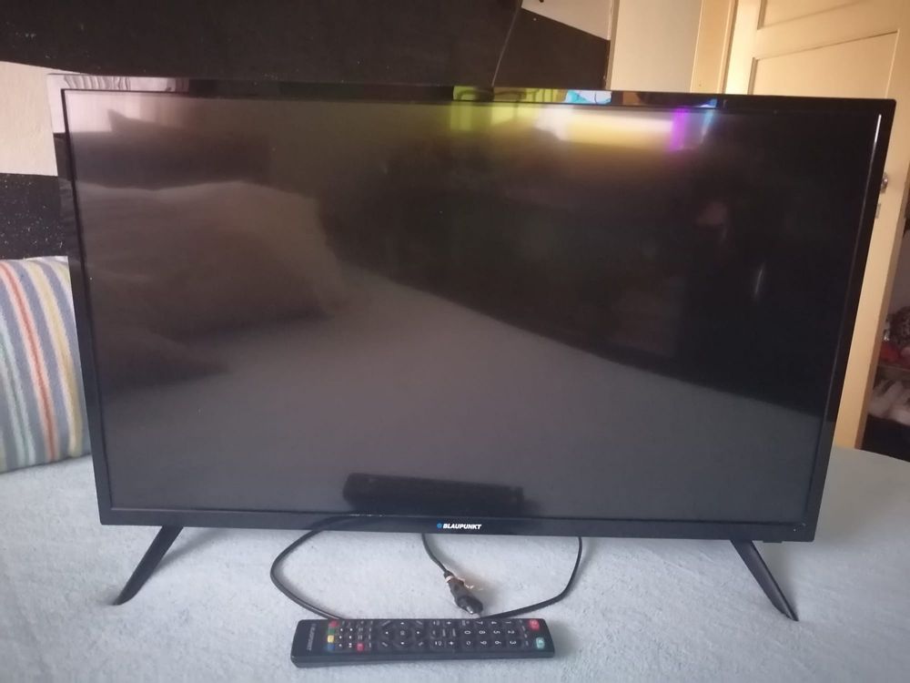 Vendo TV HD 32” perfeito estado