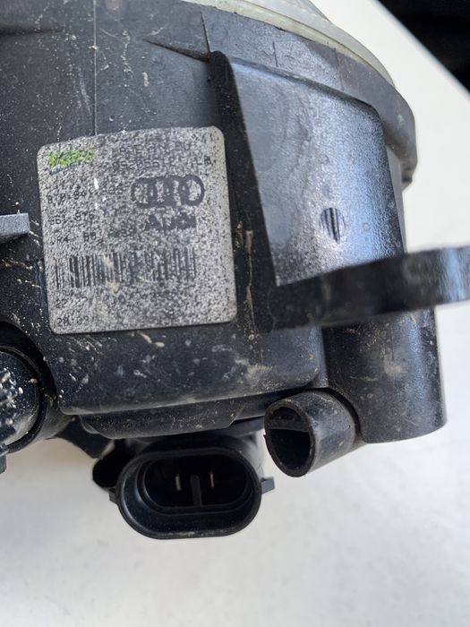 Farol nevoeiro Audi A4 2010