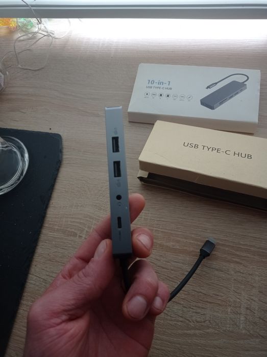 10 in 1 usb c hub model HB025